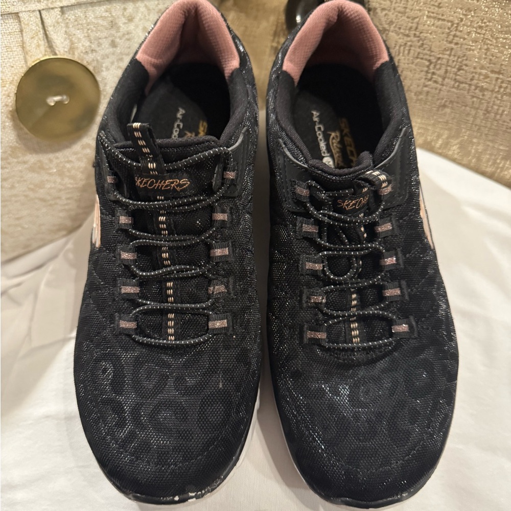 Skechers Black and Pink Sneakers with Suede Texture with shimmer!